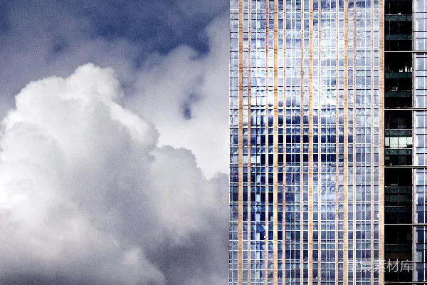 高清摄影 近云的帷幕墙建筑