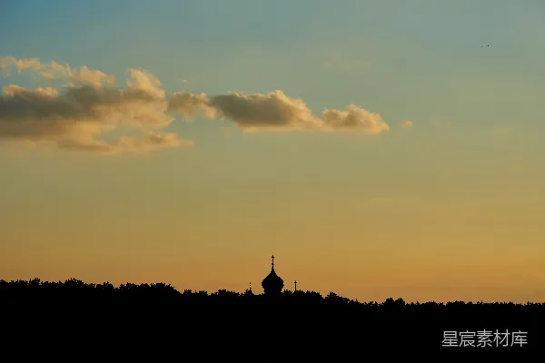 高清摄影 夕阳下的教堂尖顶轮廓图象