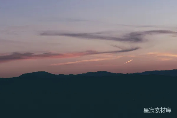 高清摄影 夕阳下的山影