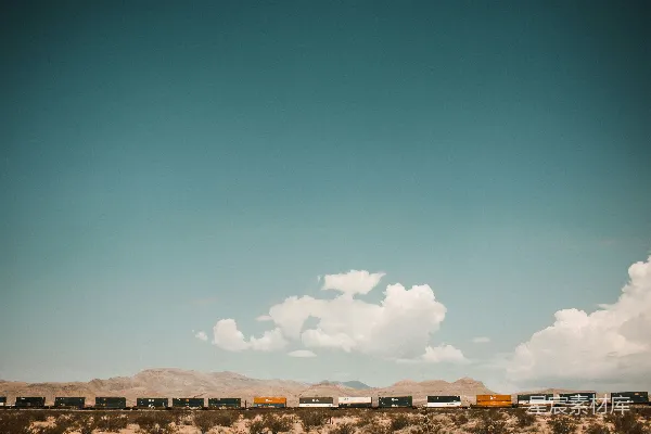 高清摄影 火车在铁轨上
