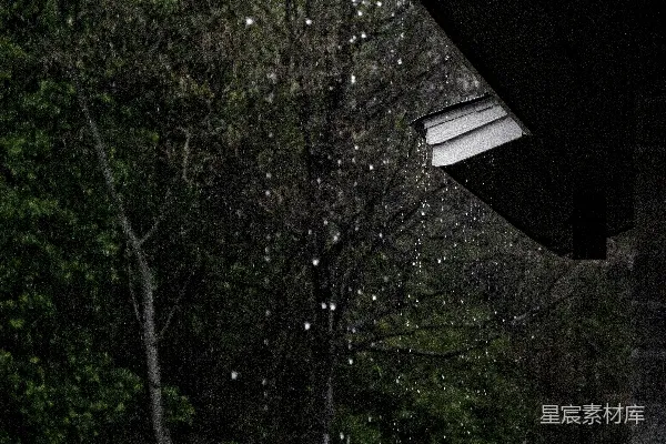 高清摄影 屋顶上滴下的雨水