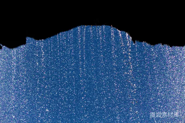 高清摄影 岩 Formation 的轮廓带有雨滴影子