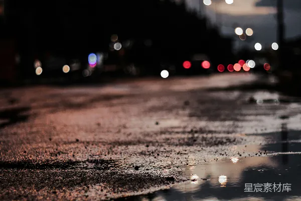 高清摄影 夜间地面上的水滴