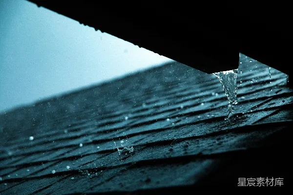 高清摄影 屋顶上一个雨沟的特写镜头