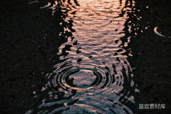 高清摄影 水面的阳光倒影