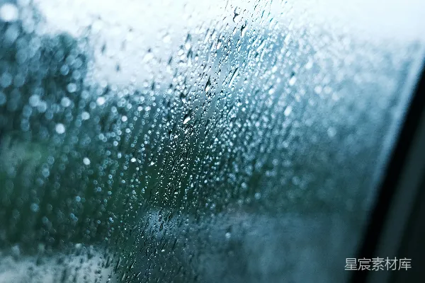 高清摄影 窗上有雨滴