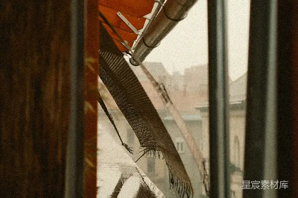 高清摄影 透过窗户看的一栋建筑的景象