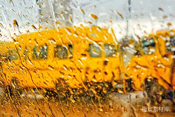 高清摄影 窗户上的雨滴