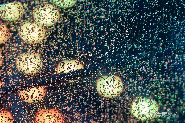高清摄影 一幅雨淋模糊的窗户特写