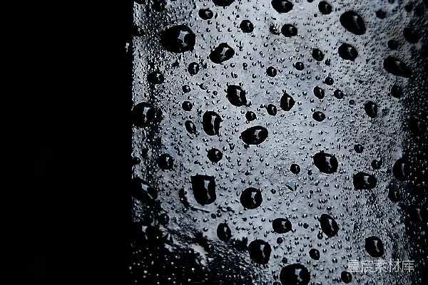 高清摄影 黑白照片中的雨滴