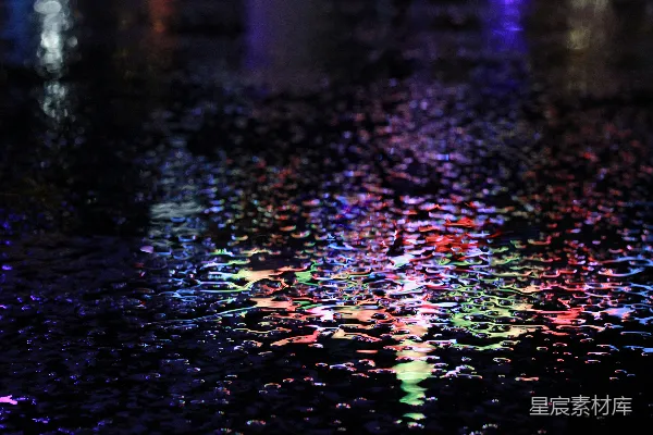 高清摄影 一条经常下雨的街道