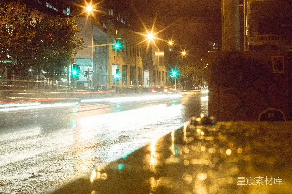 高清摄影 夜晚路上的车辆