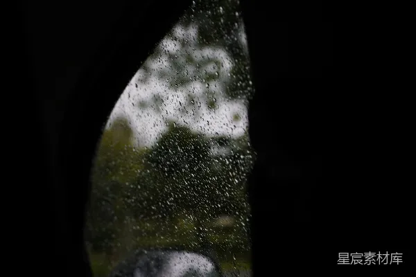 高清摄影 窗玻璃上的一个人的倒影