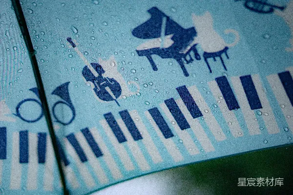 高清摄影 蓝色雨伞