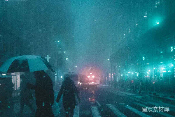 高清摄影 冬天人们走在路上