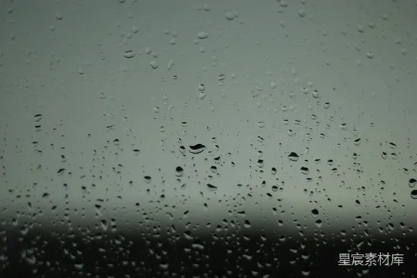 高清摄影 窗前滴落的雨珠