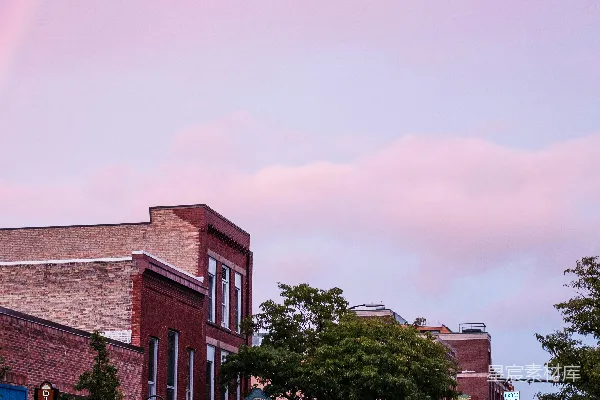 高清摄影 白天棕色混凝土建筑下的蓝天