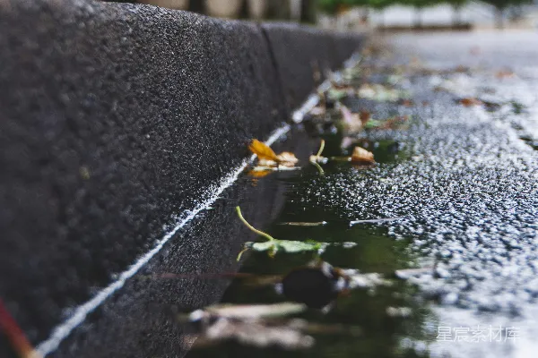 高清摄影 灰水泥墙上的水滴