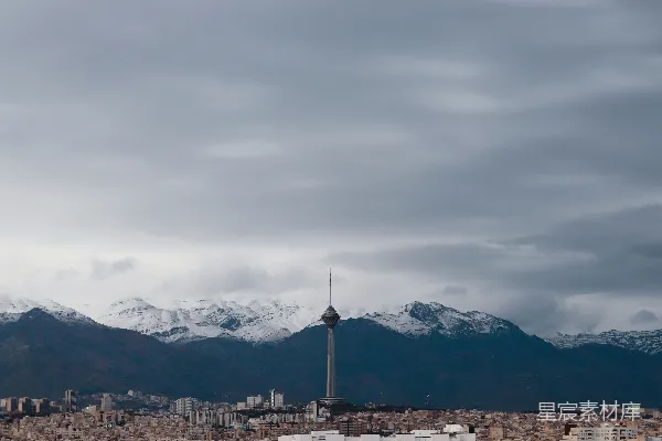 高清摄影 背景中有山的城市景色