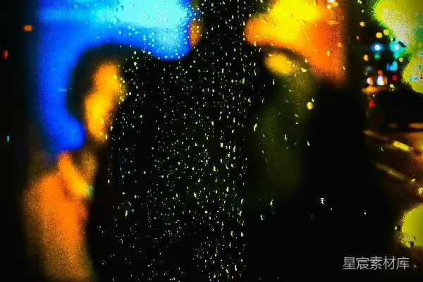 高清摄影 背景色彩模糊中一个人的轮廓。