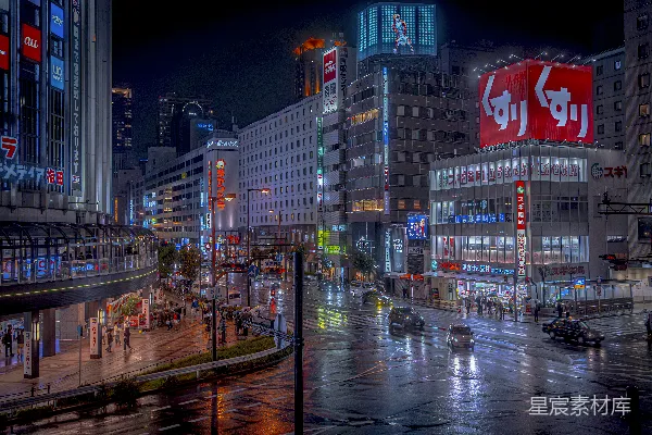 高清摄影 夜晚的城市街道上有许多高大建筑