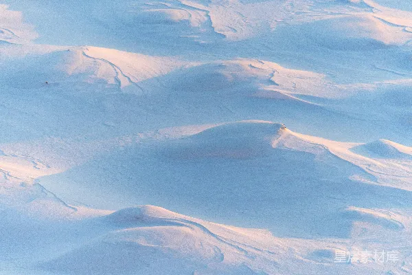 高清摄影 白天的雪场