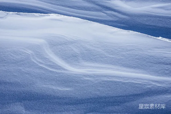 高清摄影 覆盖白雪的景观田野的鸟瞰照片