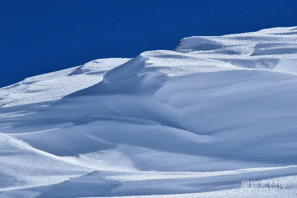 高清摄影 白天的雪场