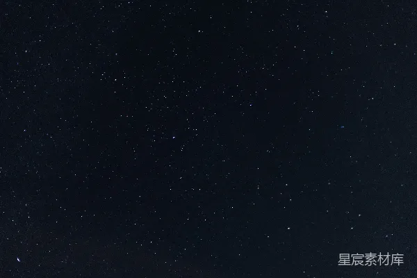 高清摄影 一张黑白照片里的街灯