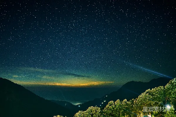 高清摄影 夜幕下的绿树与青山