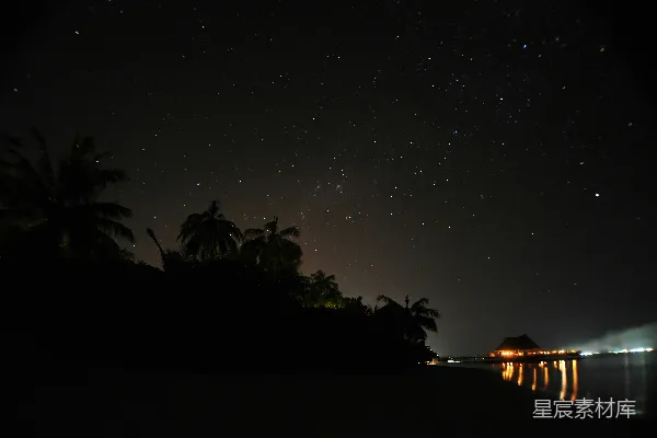 高清摄影 岛夜间的灯火人家