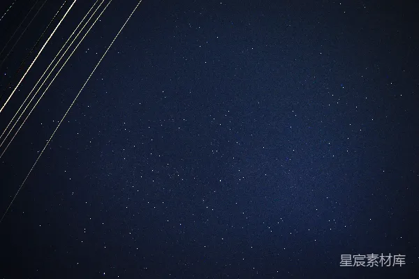 高清摄影 一群飞机在夜空飞行