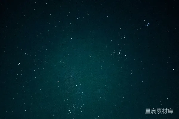 高清摄影 满天都是灿烂的星辰的黑暗夜空。