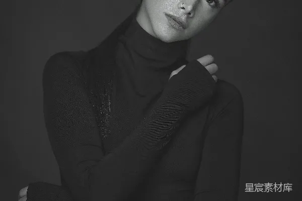 高清摄影 黑色长袖女上衣