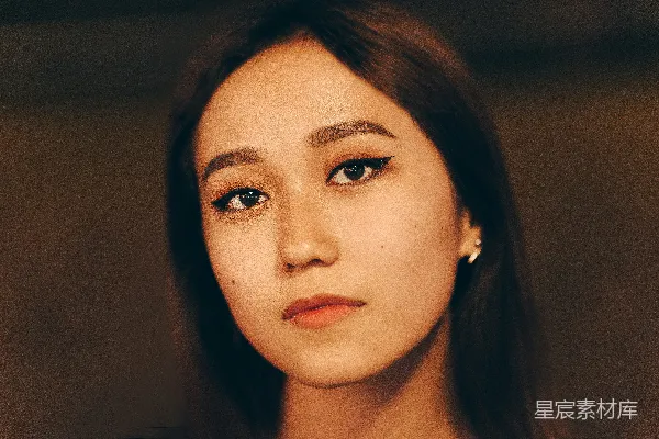高清摄影 抹有红色口红和黑色睫毛膏的女子