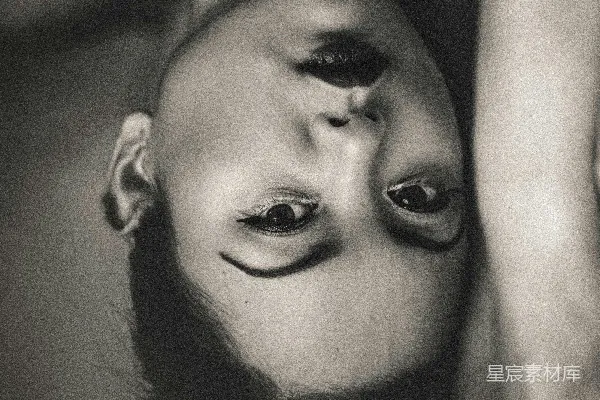 高清摄影 女性的灰度照片