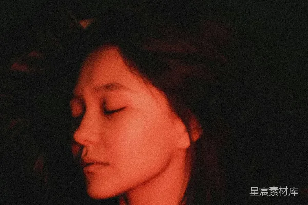 高清摄影 女人合上双眼