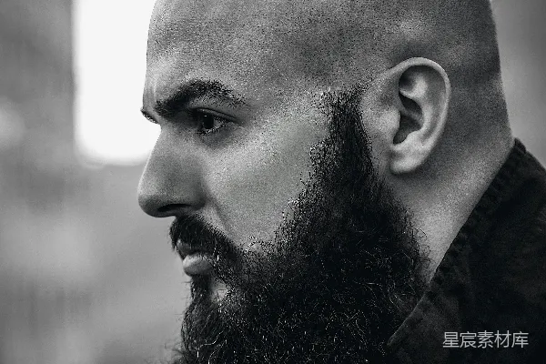 高清摄影 黑色夹克的黑白摄影