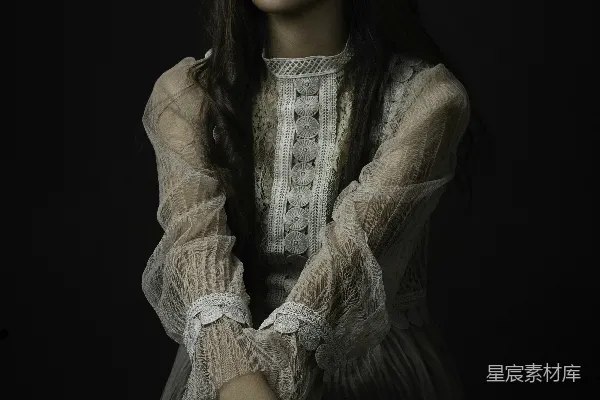 高清摄影 白长袖连衣裙的女性