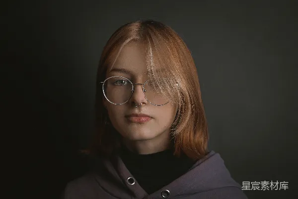 高清摄影 戴眼镜的人