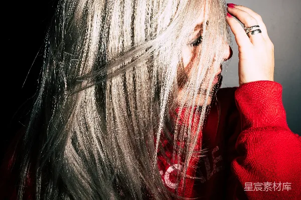 高清摄影 红毛衣的女人