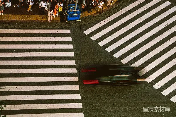 高清摄影 sidewalk上的行人