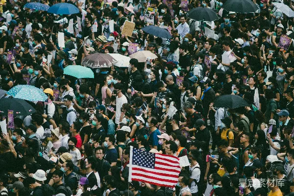 高清摄影 人们手持美国国旗
