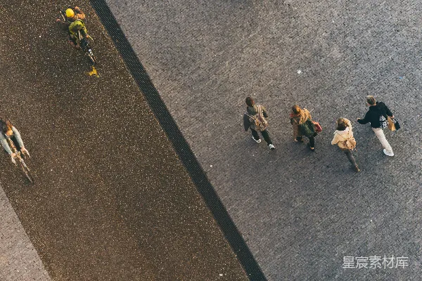 高清摄影 路人们在行走
