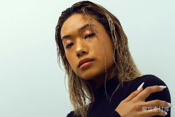 高清摄影 黑色长袖女上衣