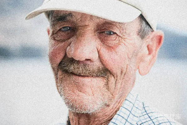 高清摄影 一个戴白色帽子的男人