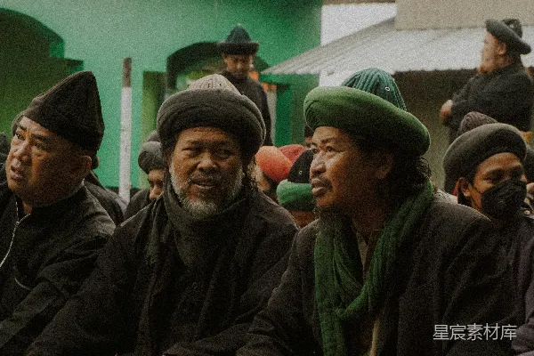 高清摄影 一群 people 坐在 一起
