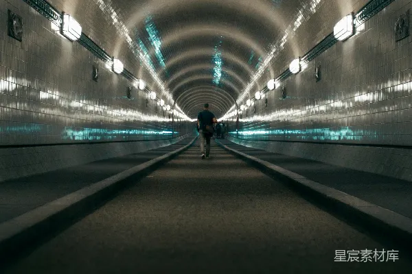 高清摄影 夜间隧道开启灯光