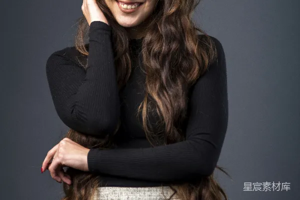 高清摄影 一个女人双手交叉