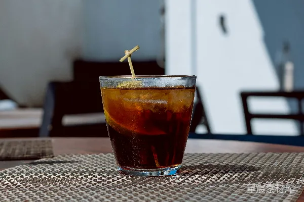 高清摄影 桌子上一杯酒